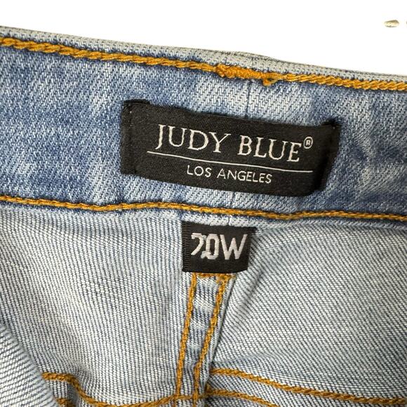 Judy Blue Light Wash High Rise Destroyed Distressed Ankle Fit Stretchy Jeans 20W - Picture 6 of 9